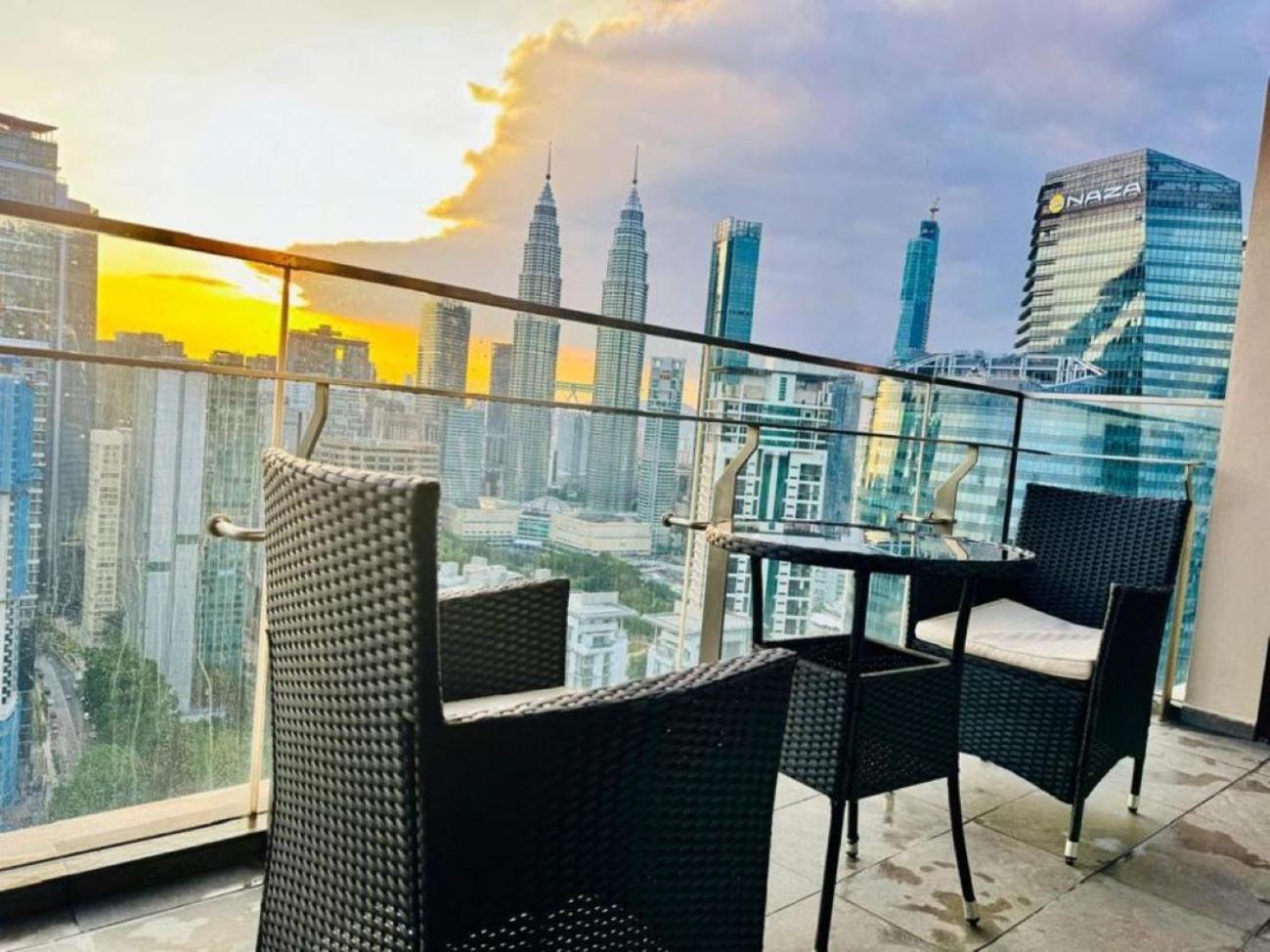 Crown Suites The Manor Klcc Kuala Lumpur City Center Exterior foto